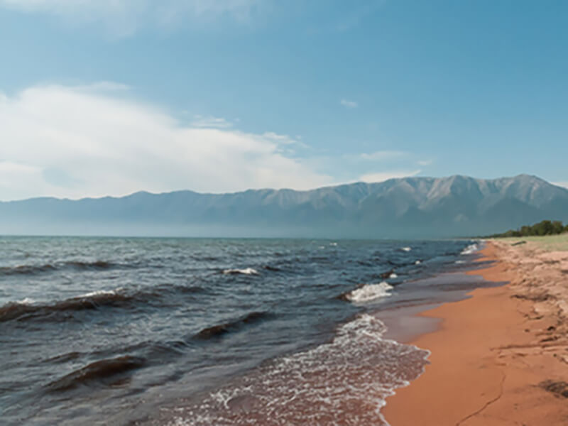 Фото Пляж с видом на горы